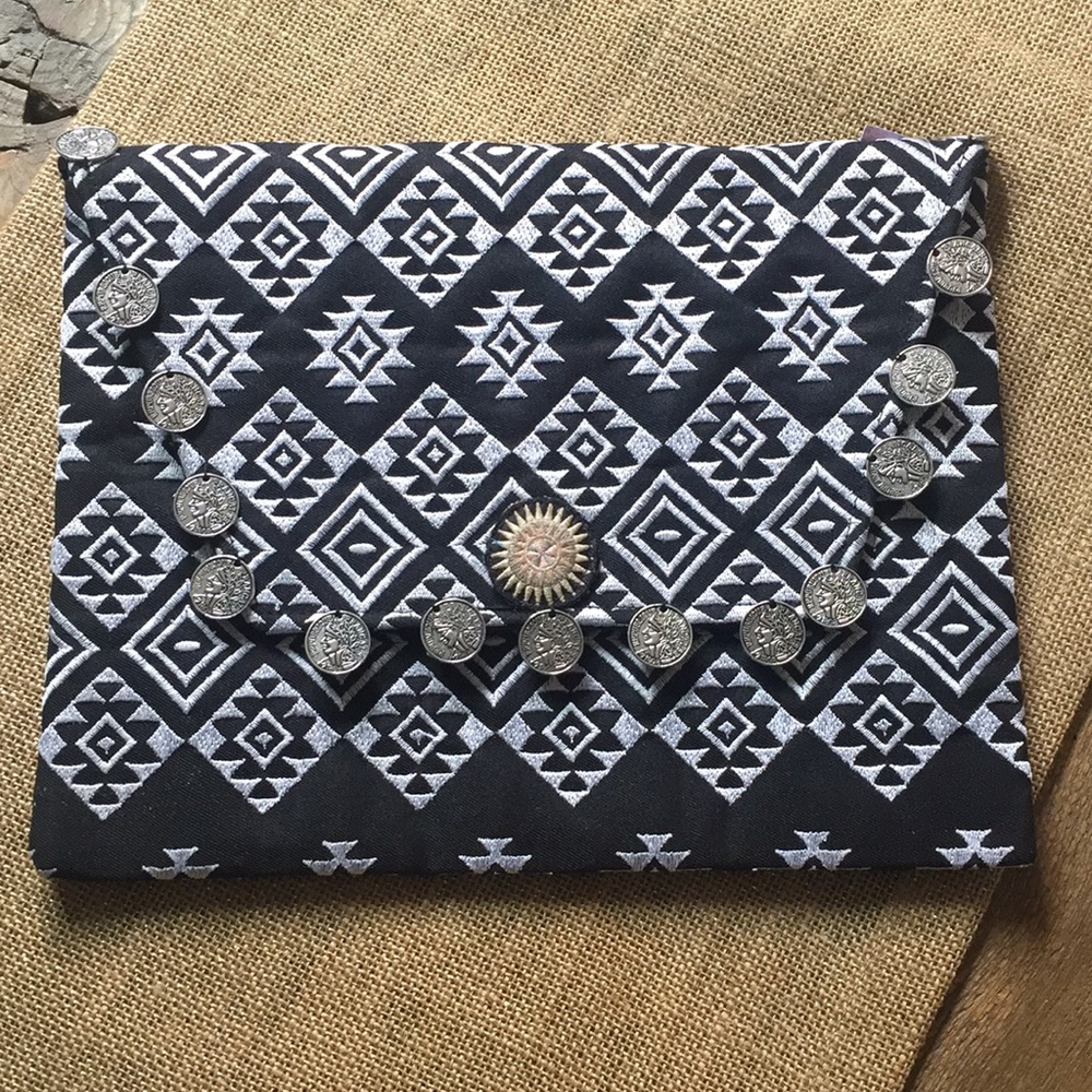 Ariana clutch